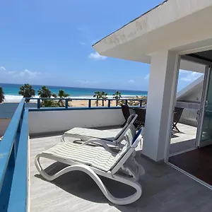 Leme Bedje Sea View - By Bobbywashere Holiday home